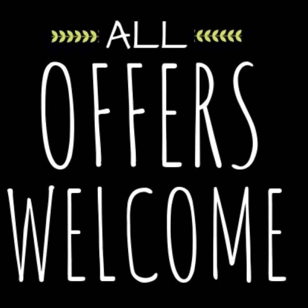 Love the piece, not the price ? Make an offer !